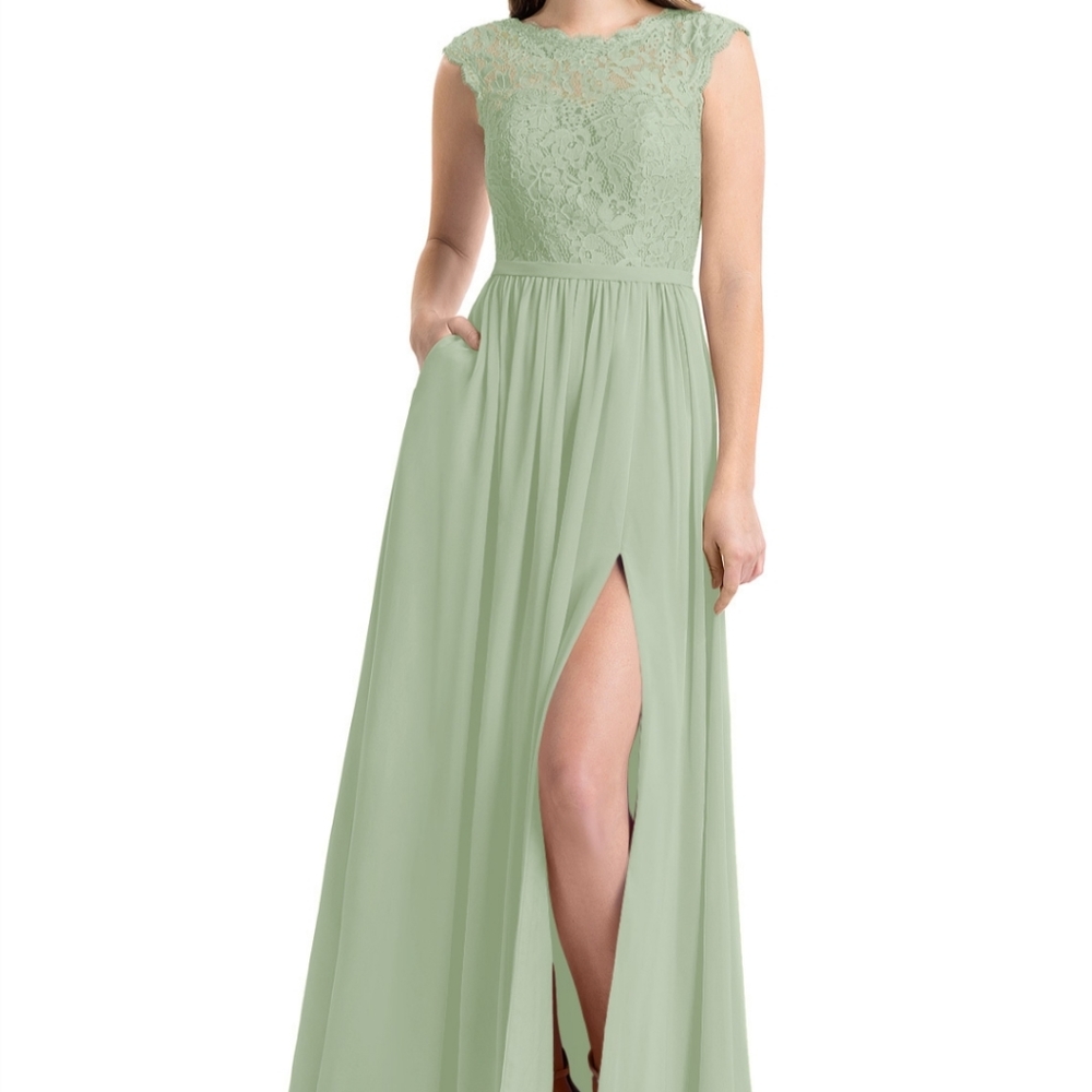 *NWT* Arden Azazie Dusty Sage